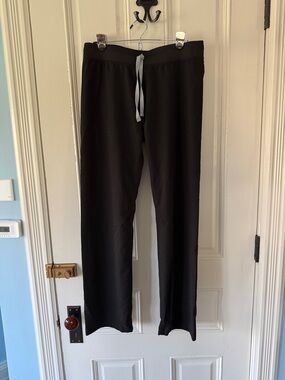 Figs Black Women's Drawstring Livingston Scrubs with Gray Tie - Medium/Tall